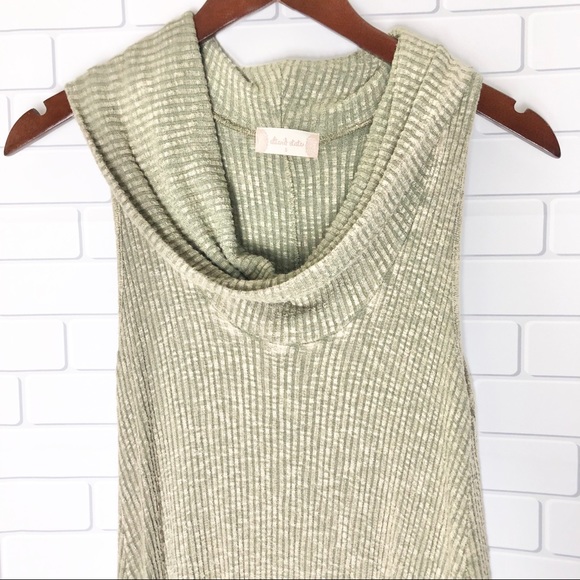 Altar'd State Green Cowl Neck Sleeveless Top Small - Picture 2 of 5